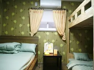 Birdsnest Hostel Hongdae Foreigner only Seoul 0*,